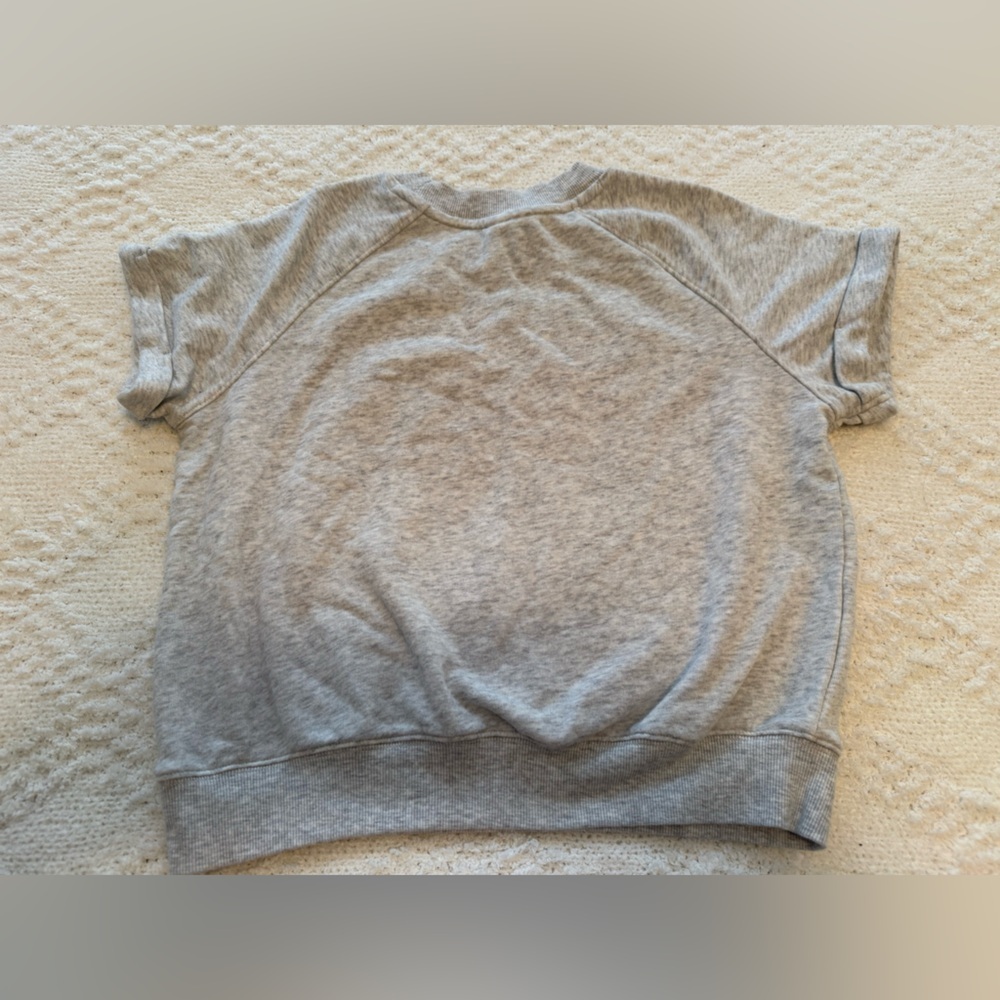 Old Navy Gray Kids Short Sleeve Sweatshirt with Multicolor Heart - Picture 6 of 6